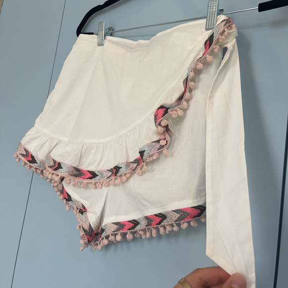 Summer Embroidered Shorts - Picture 3 of 5